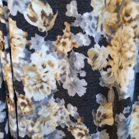 Agnes & Dora Mustard Grey Floral Cardigan NWT XL - Picture 3 of 4